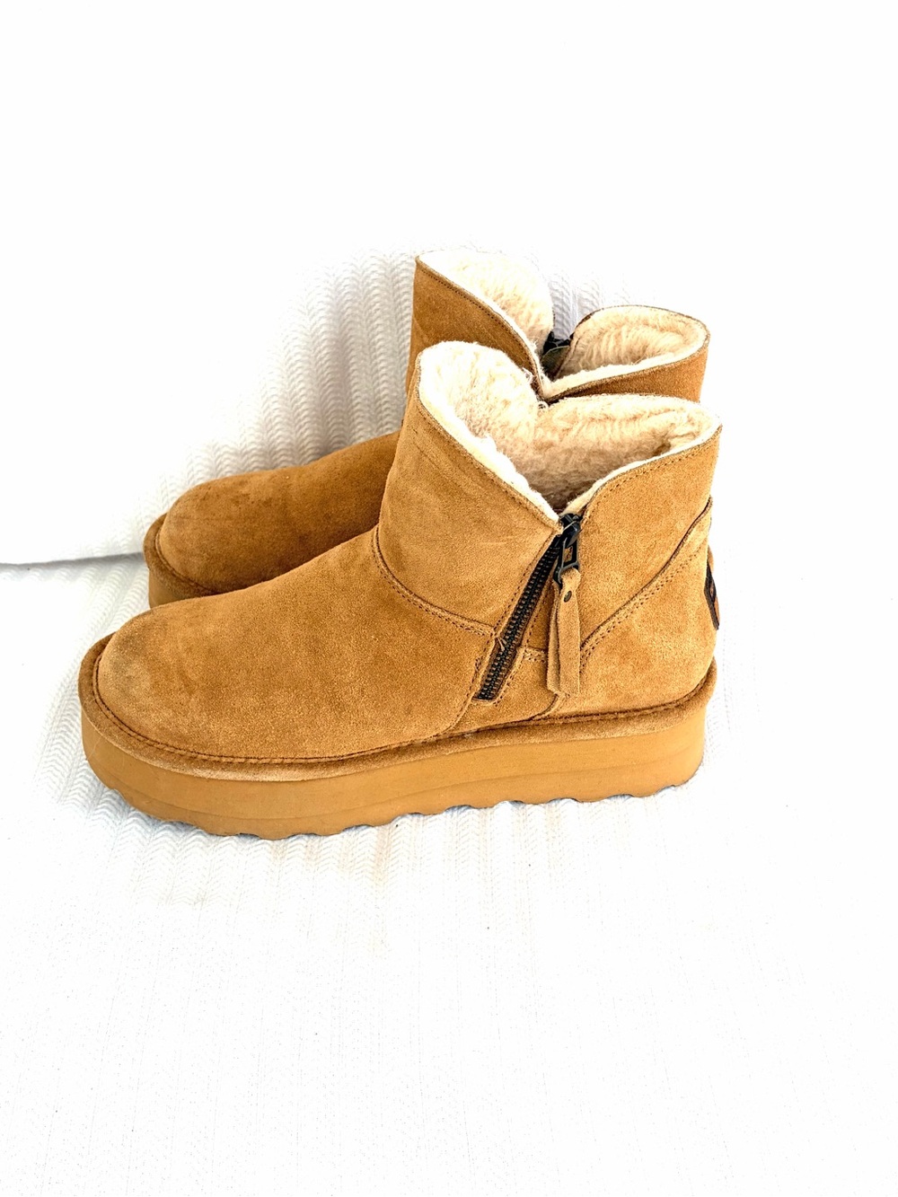 BearPaw Retro Maren Platform Tan Neutral Suede Shearling Ankle Boots
